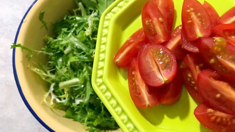 健康饮食の凉拌爽口小菜苦菊裙带菜