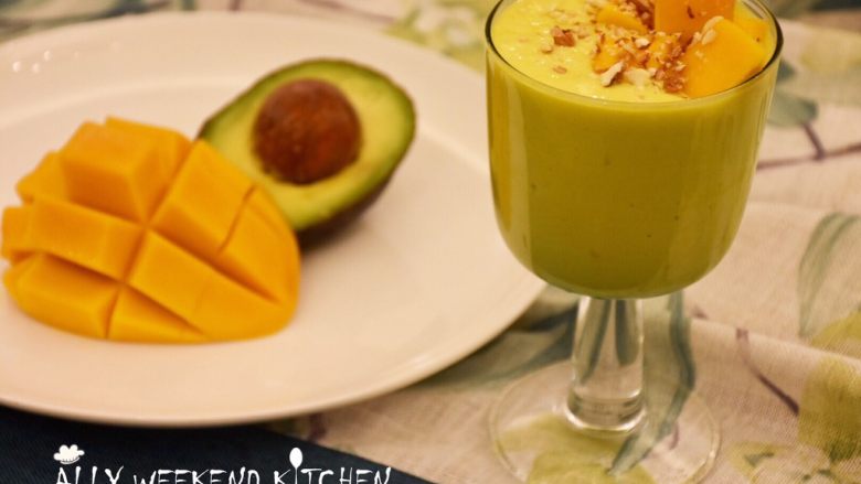 牛油果芒果奶昔 avocado mango yogurt