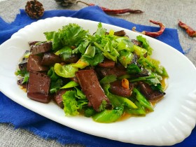 肉丝豆腐猪血汤韭菜炒猪血年菜 红红火火过大年&白萝卜猪血炖羊肉