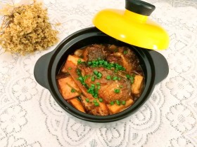 砂锅鱼头豆腐煲