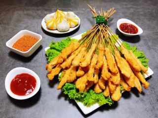 鸡肉串串香,鸡肉的营养价值很丰富经常食用对身体有益