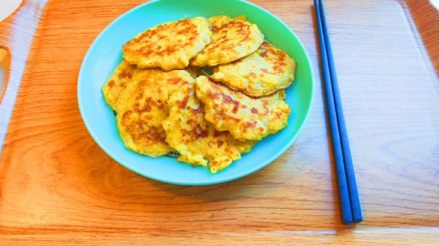 冬至美食 早餐苹果鸡蛋饼