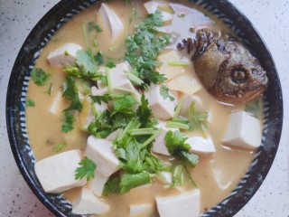 豆腐鱼头汤 - 豆腐鱼头汤做法,功效,食材 - 网上厨房