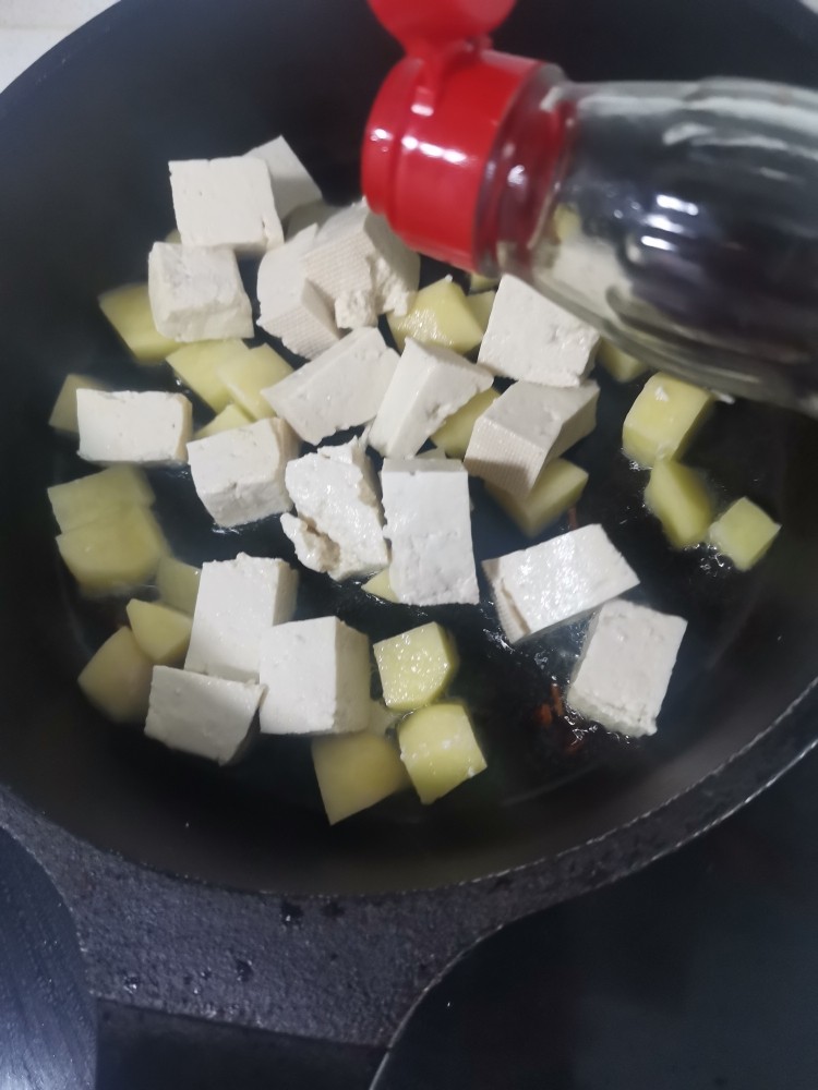 土豆豆腐汤