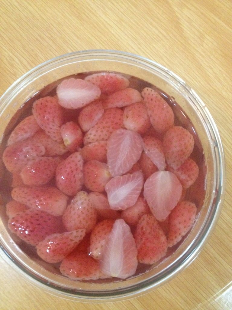 草莓冰糖水