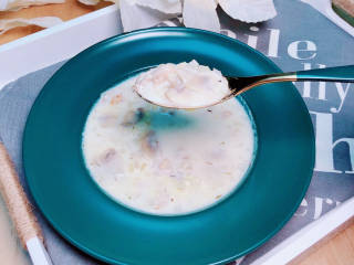 蘑菇鸡肉浓汤,鲜香美味，在家轻松制作西式浓汤。