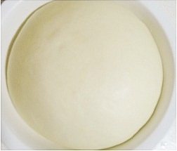 金枪鱼面包 ,约50分钟左右发至原体积2-2.5倍大时即发酵完成；