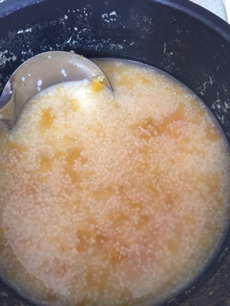 金沙河-小米南瓜粥,如图时间到了打开锅盖可以吃啦