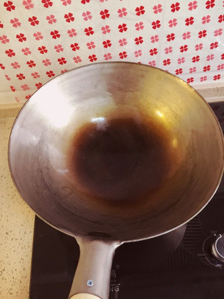 新开大铁锅,这就是开好的铁锅啦