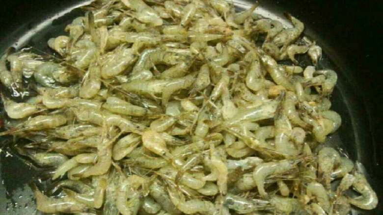 韭菜炒河虾,材料：河虾，韭菜