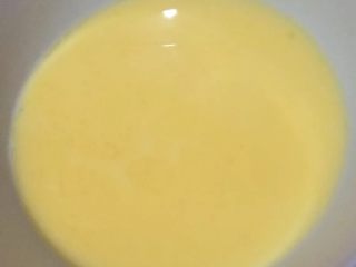 火腿鸡蛋卷,如图混合液过筛（不可省略）