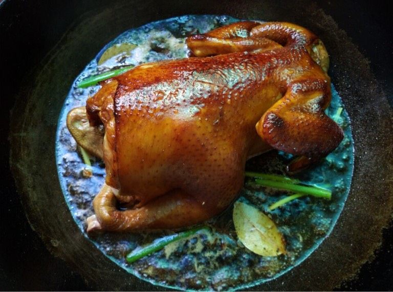 酱油鸡,如图开大火煮开转中火盖盖煮3-5分钟