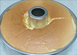 杏仁奶油枫糖蛋糕,烤箱预热170℃，中下层烘烤40分钟