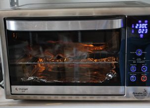 麻辣烤鱼,放入预热奥230度的烤箱烤15分钟。