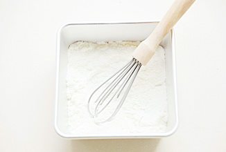 奶酪包,无糖全脂奶粉和糖粉混合均匀待用。