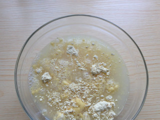 豌豆黄,豌豆粉中倒入250g清水