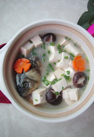 香菇豆腐鲫鱼汤