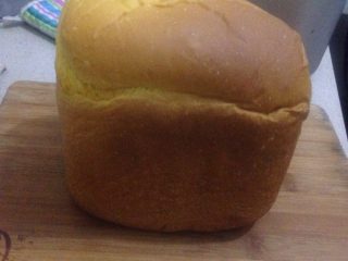 南瓜吐司,好大一块，像砖头一样，不过好软的面包