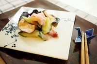 京都风紫苏渍物,每次取用记得用干净的筷子，以免腌菜沾到油份变质。