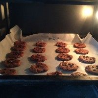 趣多多饼干,放入烤箱，上下火180度，15-20分钟。