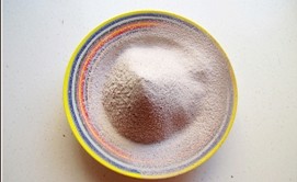 可可曲奇,将低粉和可可粉混合过筛备用。