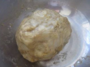 四喜烤麸,发酵容器用湿布盖上，室温放置发酵两到四小时