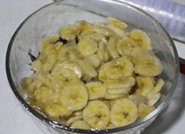 八角红糖香蕉果酱,覆上保鲜膜，冷藏8-12小时