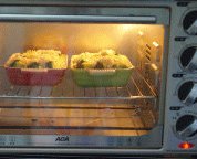 薯蓉芝士焗西兰花 ,烤箱预热10分钟，180度15分钟即可出炉食用。