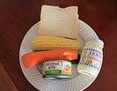 金枪鱼三明治,金枪鱼沙拉的做法：所有材料来个全家福。