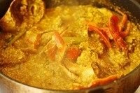 泰式咖喱炒蟹,很快汤汁就会收浓，变成蛋花状态关火即可。