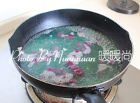 红豆薯圆糖水,将紫薯圆放进刚刚煮红薯圆的锅内，也煮2分钟左右捞出。