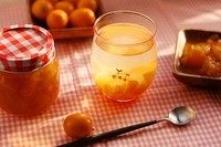 金桔蜜,每次1,2勺冲温水饮用。