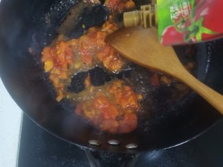 烤箱芝士焗饭,加入番茄酱