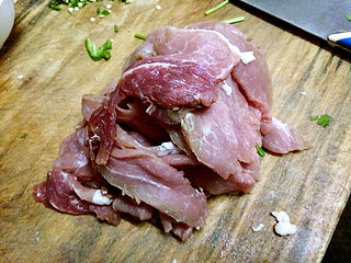 老东北锅包肉,切好的肉片