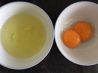 椰丝球,鸡蛋清蛋黄分离出来