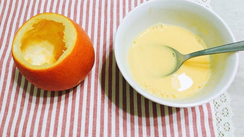 橙香蒸蛋,橙子壳+蛋液 合影