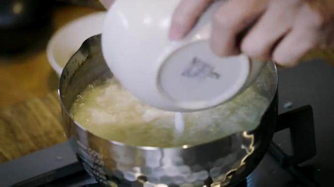 梭子蟹＆醪糟汤圆 ,煮开再加入水淀粉搅拌均匀