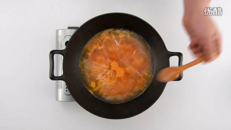 番茄烧菜 竟也有那么多小技巧,2-4 加开水煮沸，5分钟后加盐