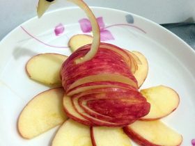 天鹅苹果,花式苹果(2种花式切苹果方法)天鹅苹果的家常做法,共3个