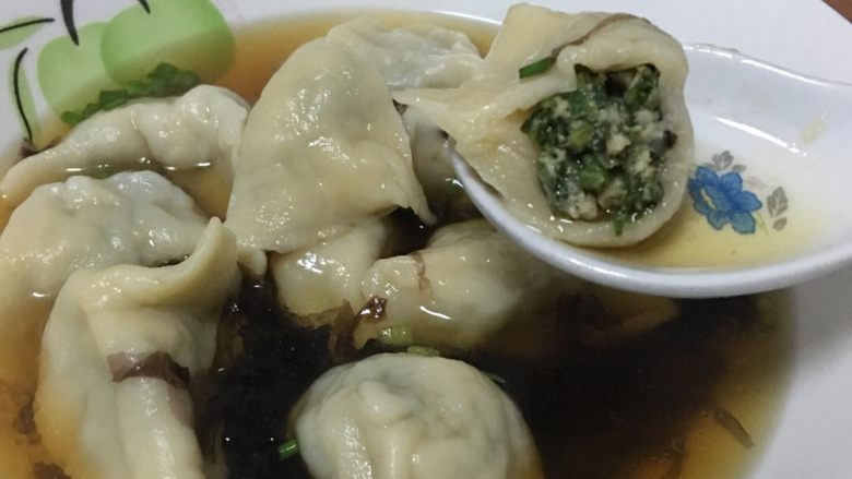 海螺荠菜饺,开吃