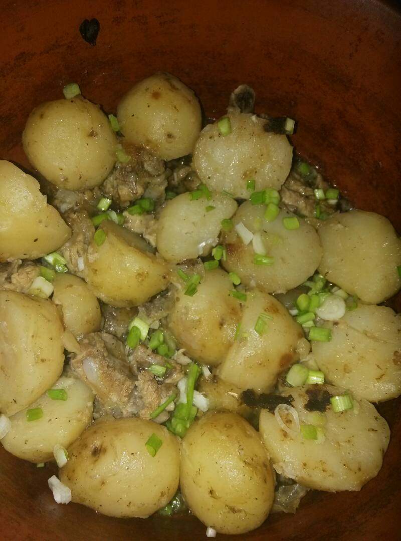 紫砂锅排骨焖土豆