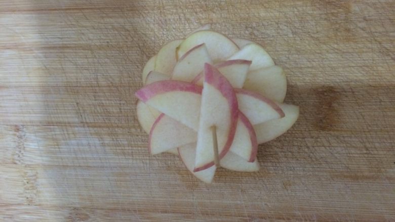 创意苹果花,转动苹果片，弄成花型