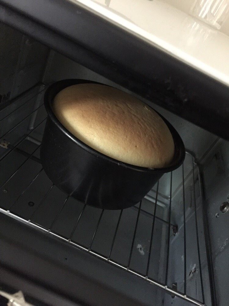 裸蛋糕,上下火175度烤30分钟