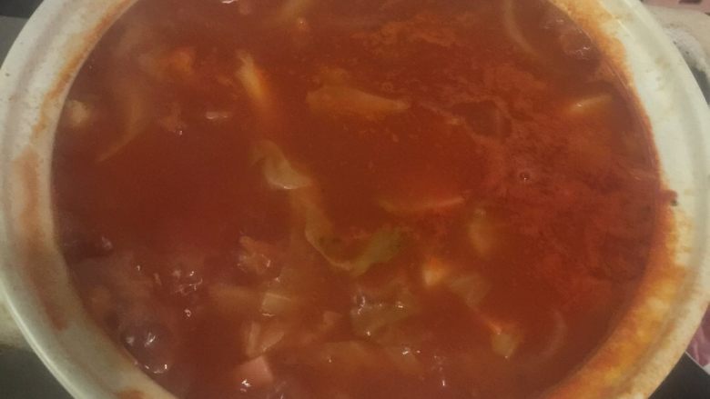 罗宋汤,最后根据个人口味加入适当的盐和糖