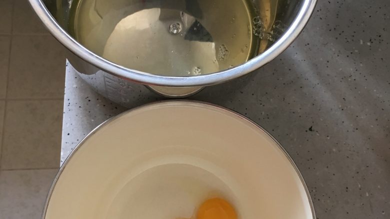 芒果奶油卷,蛋清蛋黄分离