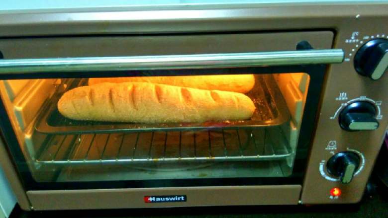 #. la baguette法棒#,发烤箱，180度烤40分钟