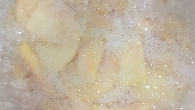 水蜜桃酵素,发酵48小时，泡多而细腻，尝起来酸甜酸甜，继续发酵