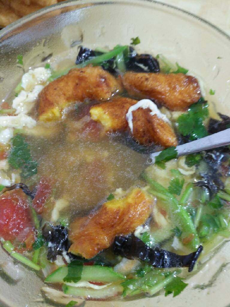 南瓜麻花,配一碗汤或者豆浆吃！