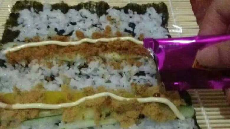 美味寿司,消化系统肠胃不好的可以加一些皇胶世家胶肽美低聚果糖益生元。