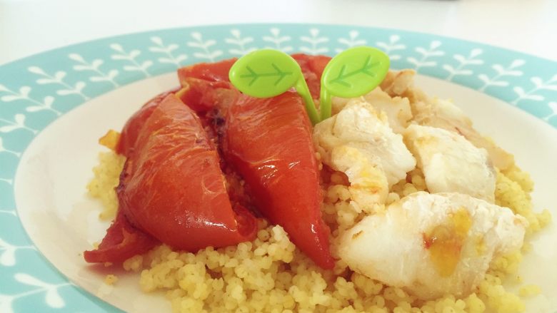 番茄鳕鱼小米饭—浓浓营养汤汁浇在米饭上,搭配小米享用，把剩余的番茄汁浇在小米饭上面，酸甜鲜美